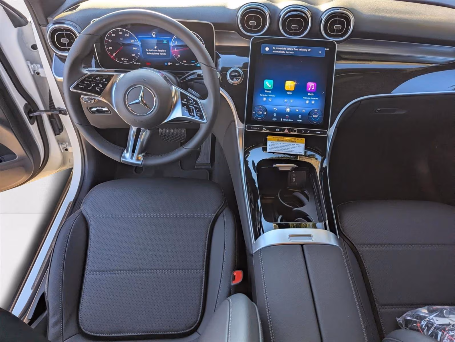 
								Mercedes-Benz full									