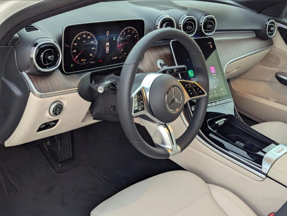 
								New 2025 Mercedes-Benz C 300 Sedan full									