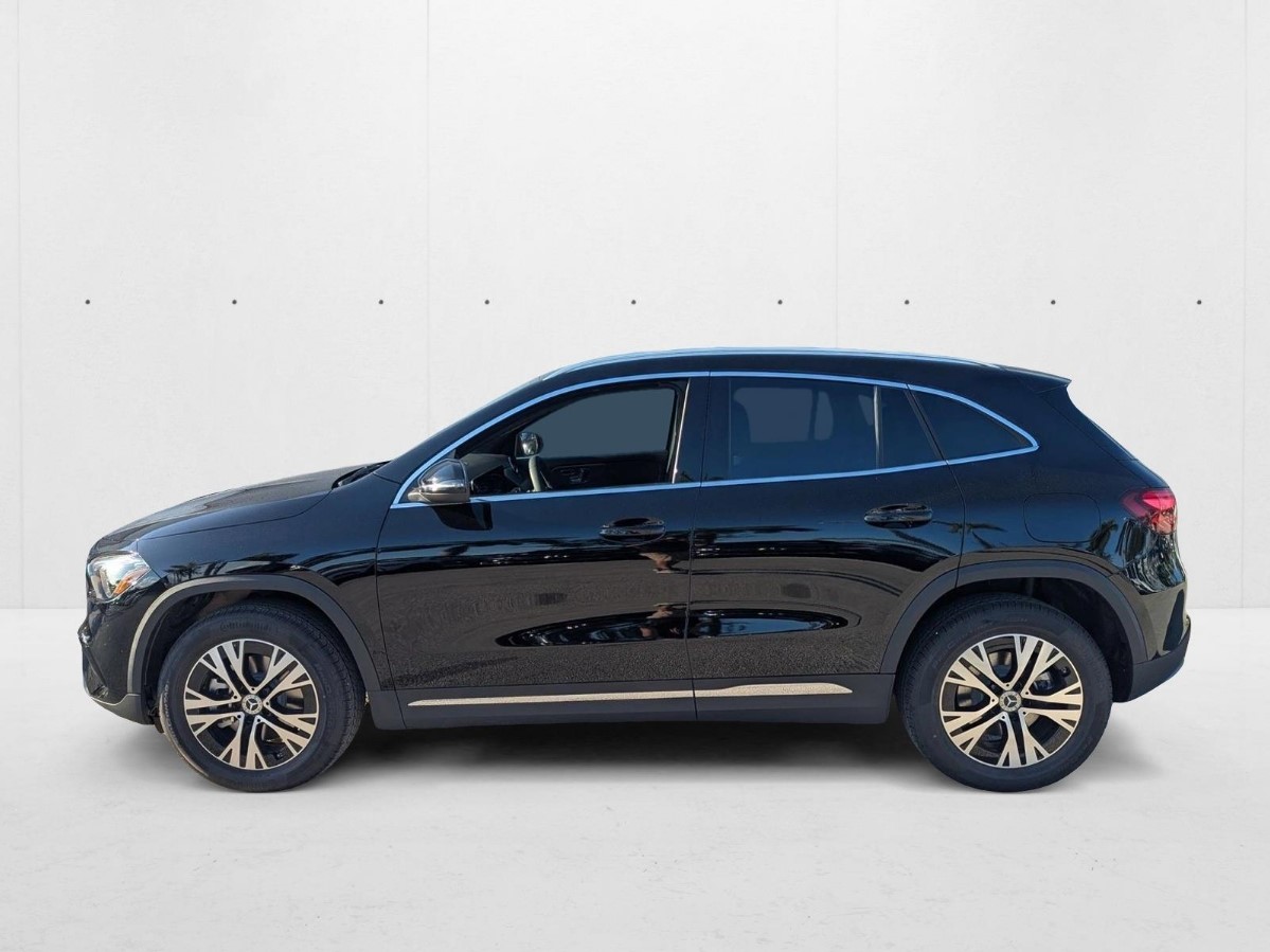 
								New 2026 Mercedes-Benz full									