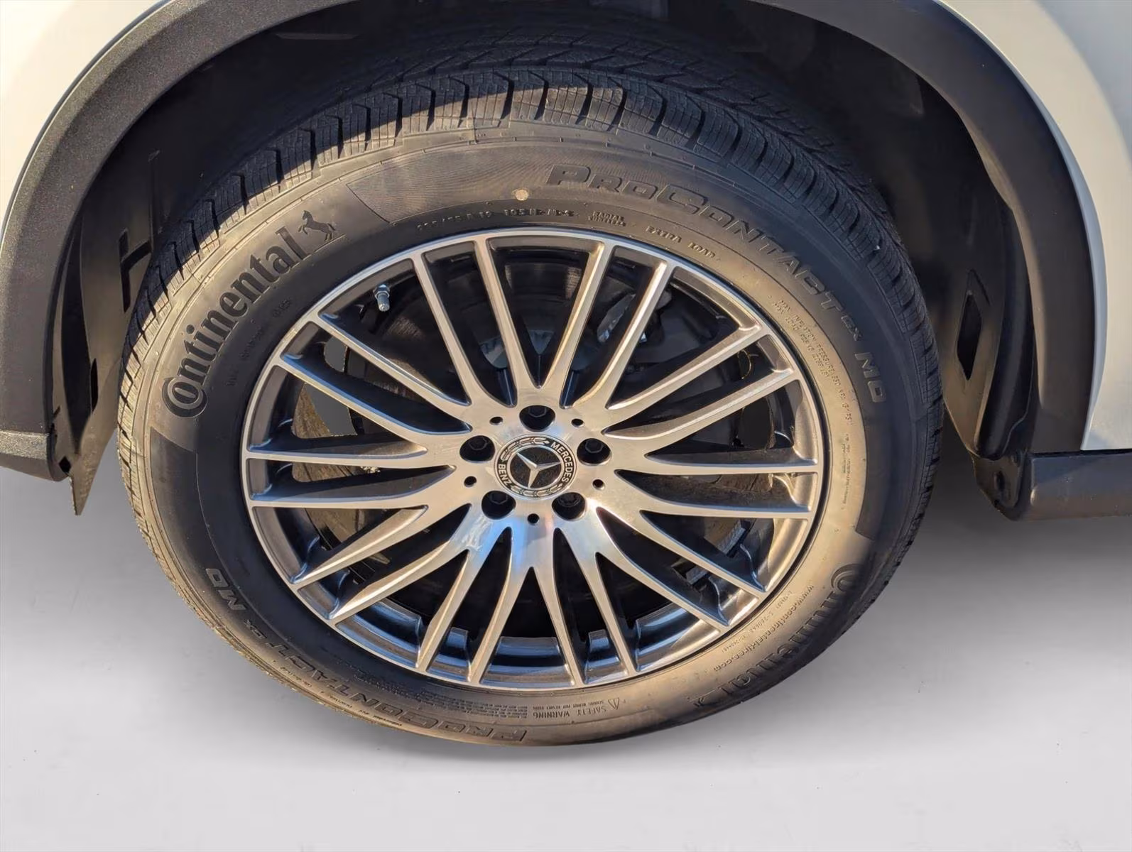 
								Mercedes-Benz full									